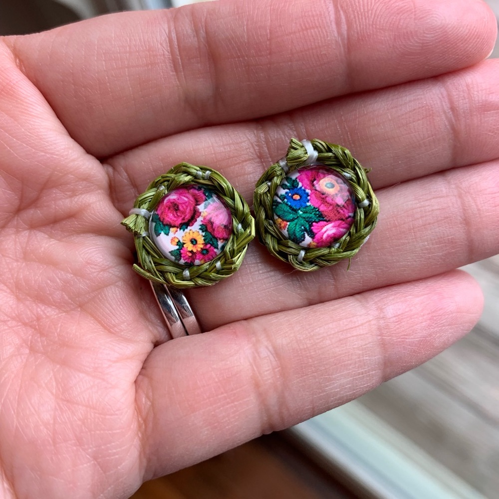 Sweet grass Floral Studs